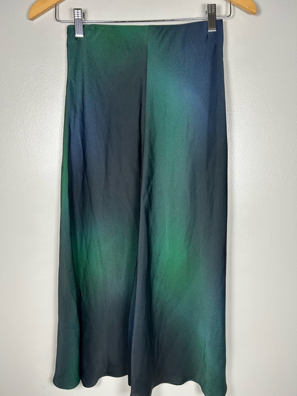 Aritzia Babaton Green and Navy Ombre Slip Skirt